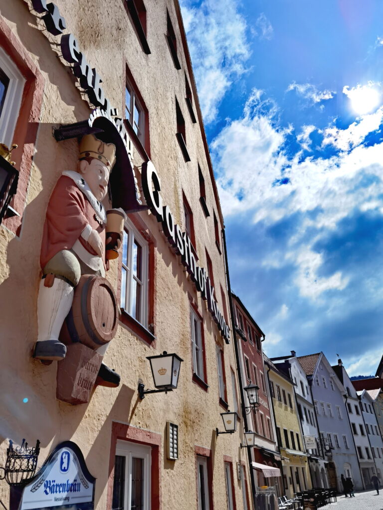 Die Altstadt Füssen hat viele bunte Fassaden
