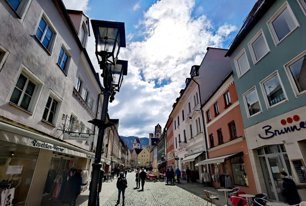 Bummle mal durch die Altstadt Füssen und entdecke die Füssen Altstadt Sehenswürdigkeiten