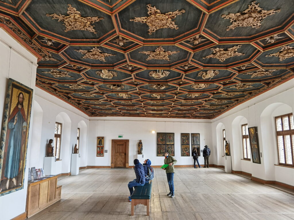 Füssen Sehenswürdigkeiten - Hohes Schloss mit dem imposanten Rittersaal